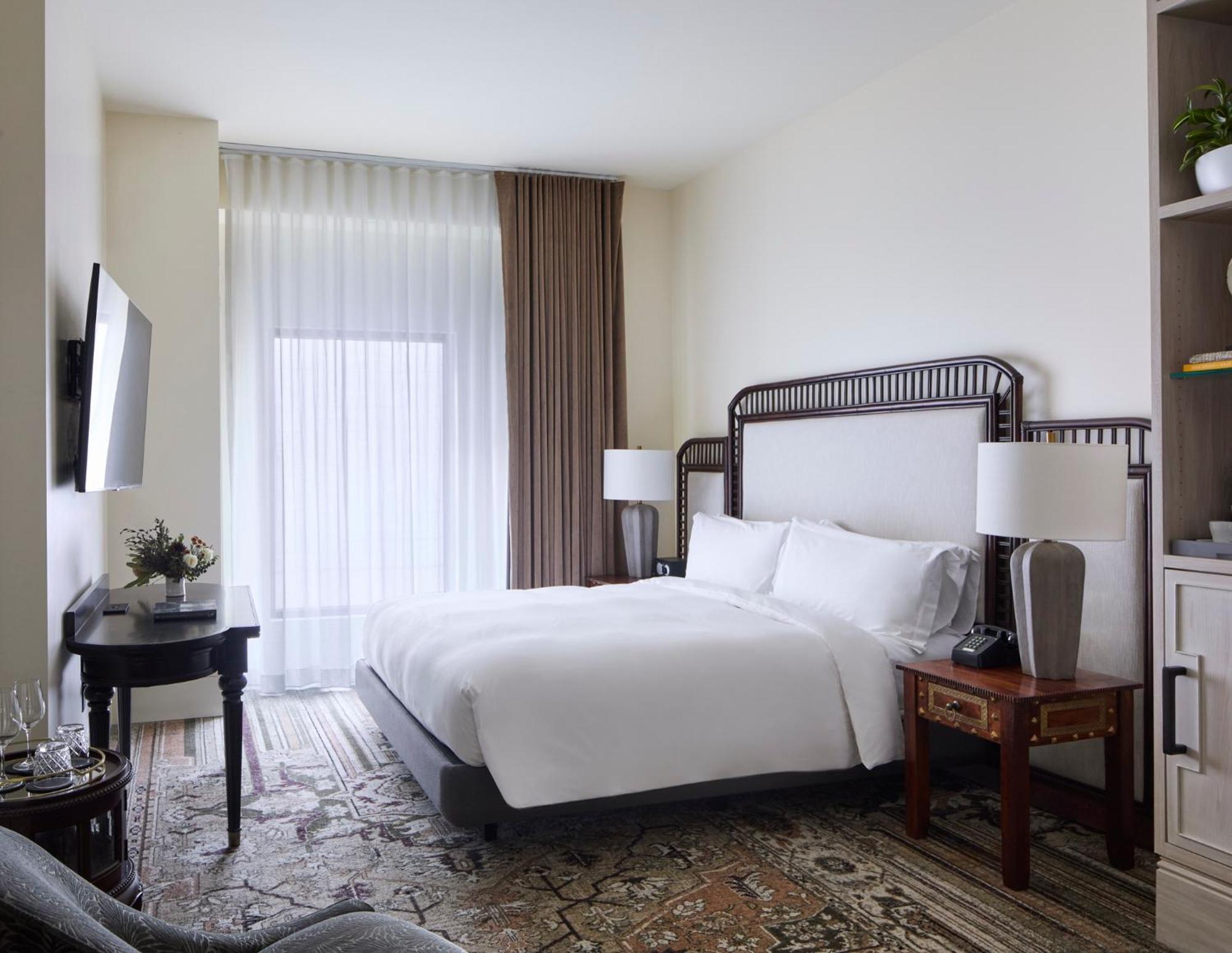 The Aster, Los Angeles
